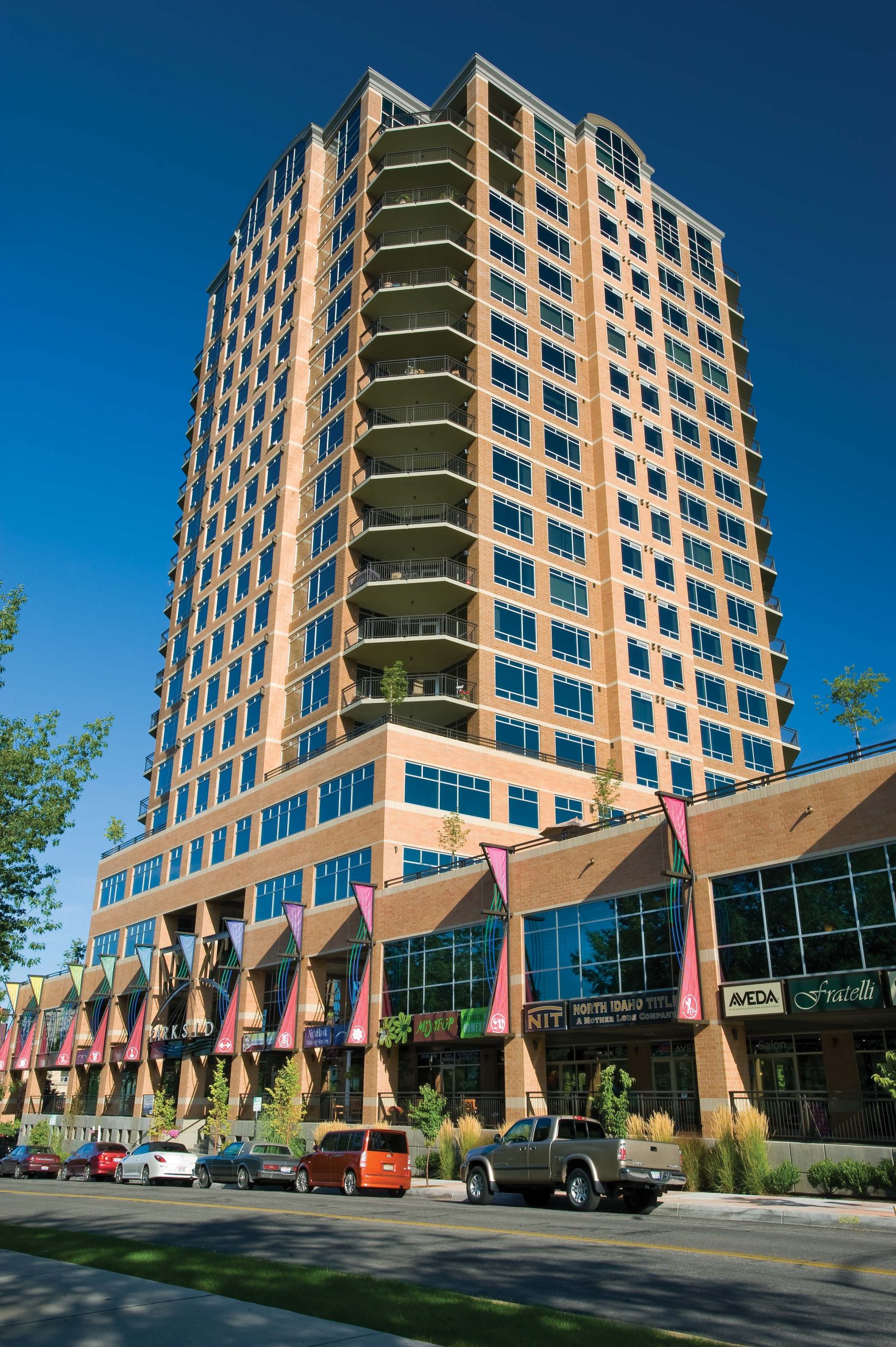 Parkside is a beautiful mixed-use high-rise in downtown Coeur d'Alene that features 53 luxury condominiums, office space, retail space, underground parking, open air raised plaza, an 18 hole putting green, fitness center, and numerous roof top terraces.