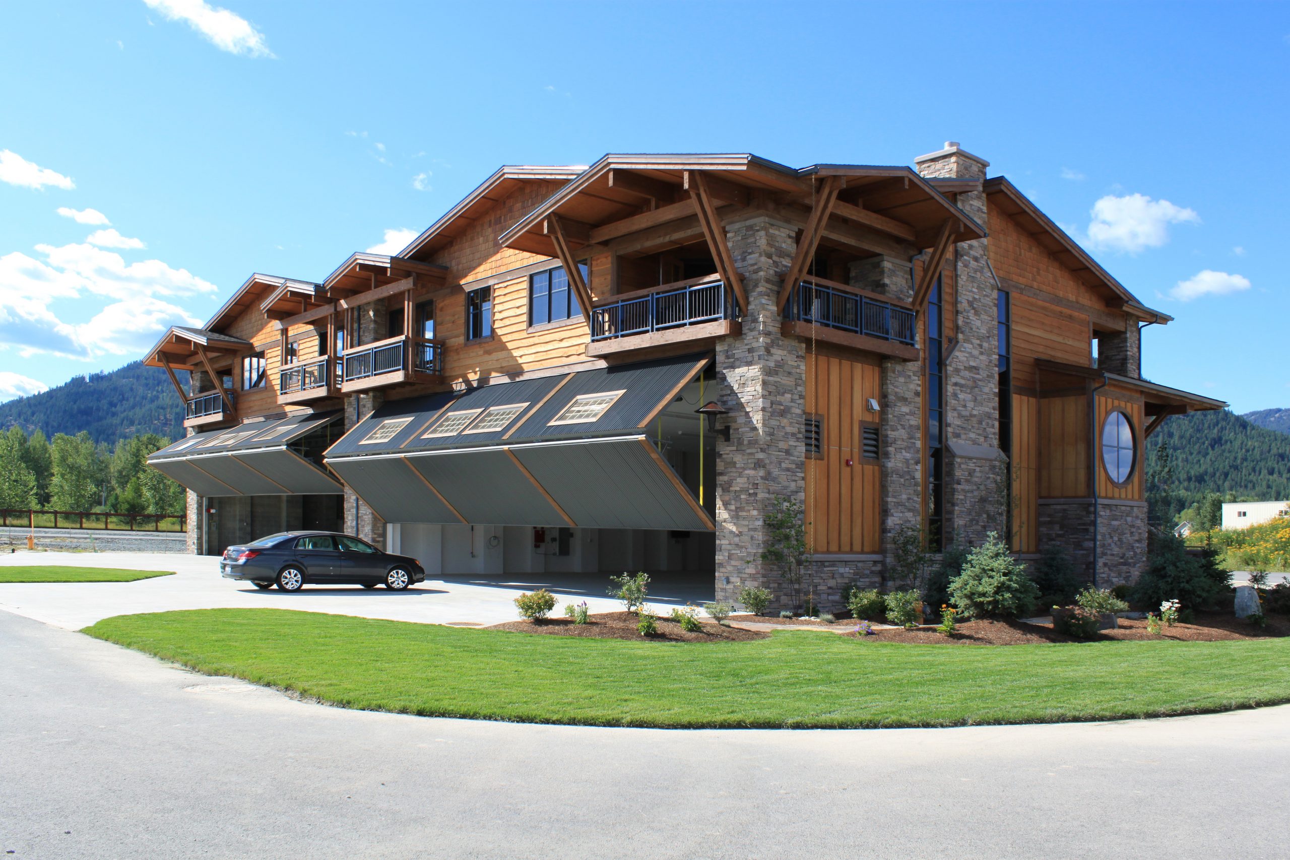 Silverwing is a custom duplex located at the public airport in Sandpoint, Idaho. The building features natural materials, and Northwest architectural detailing, such as, exposed timbers and stained cedar siding.